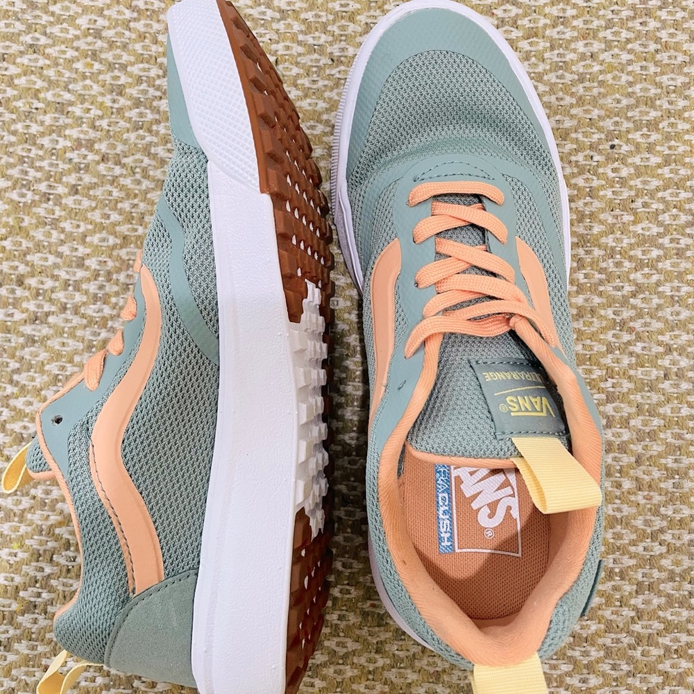 Vans Pop UltraRange Rapidweld Sneakers